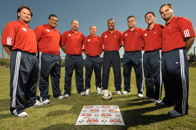 A primeira comissão técnica do Red Bull Brasil com destaque para o técnico Paulo Sérgio e o auxiliar Odair Patriarca